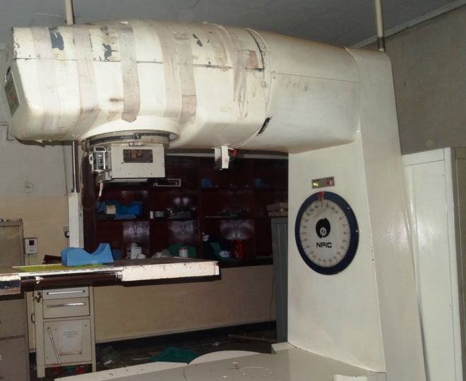 Radiotherapy machine