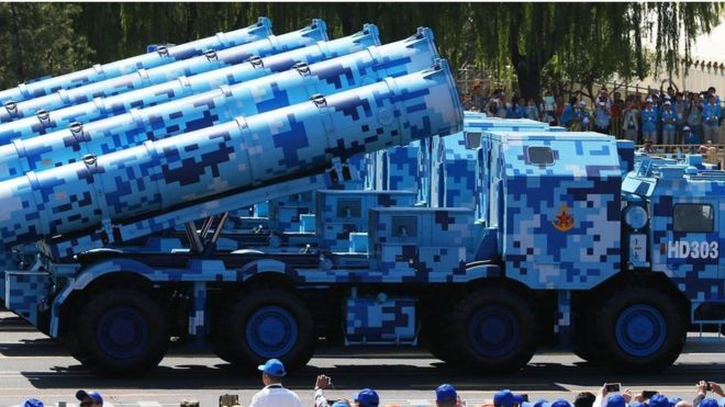 A supreendente camuflagem tipo Minecraft usada pelo Exército chinês