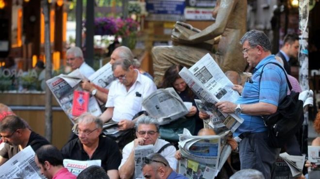 People read newspapers in Turkey. File photo