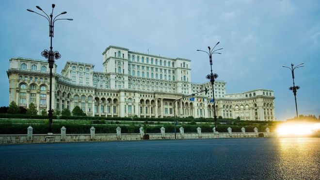 Palacio del Parlamento, Rumanía, 1984-97