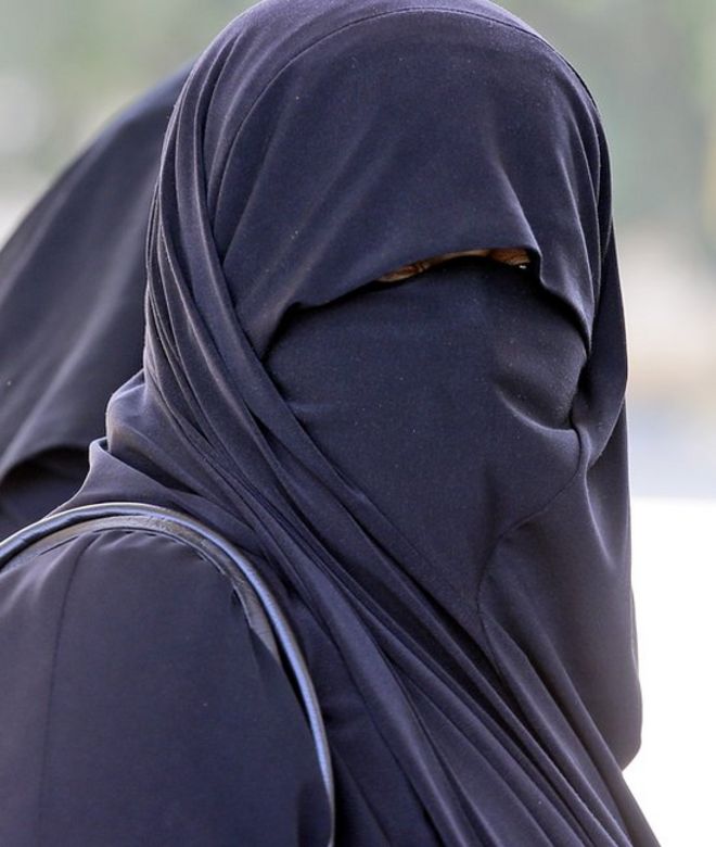 file pic of woman in burka