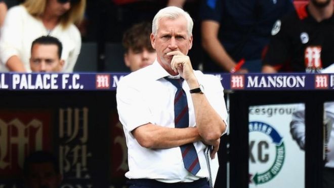 Mkufunzi wa Crystal palace Allad Pardew amepigwa kalamu