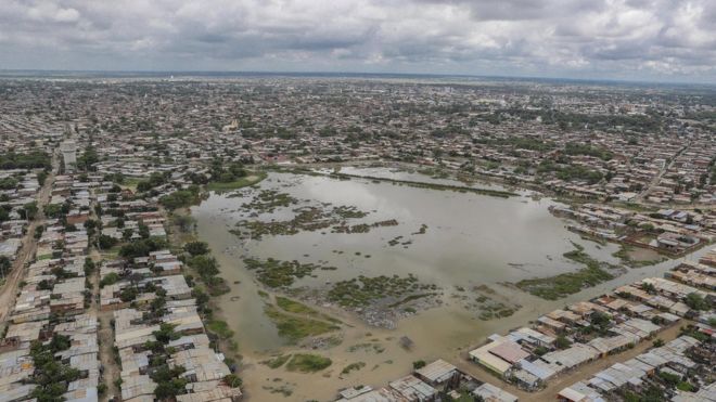 Vista aérea de Sullana, ciudad de la región Piura, inundada a causa de las lluvias.