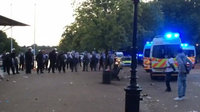 Police attend disorder in Hyde Park