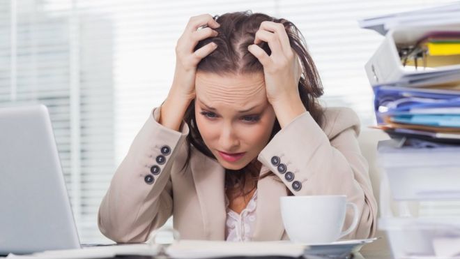 Pesquisas indicam que checar e-mails e redes sociais constantemente é fator de estresse