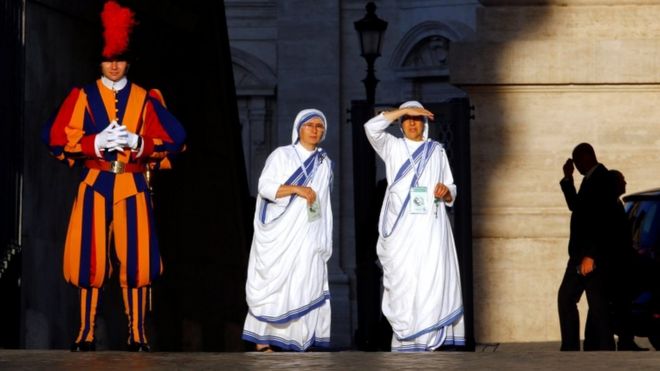 Nuns of Mother Teresa's Missionaries of Charity arrive at the Vatican