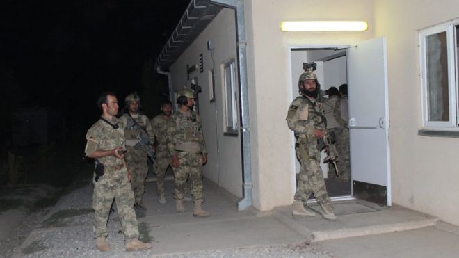 Afghan special forces preparing to launch a counter-offensive to regain control of Kunduz (30 Sept 2015)