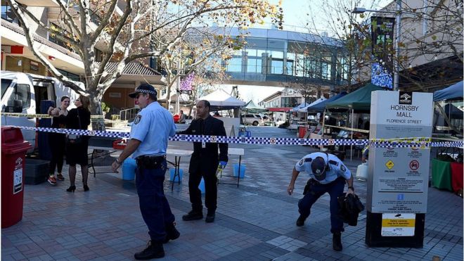 Australian police at Hornsby Mall