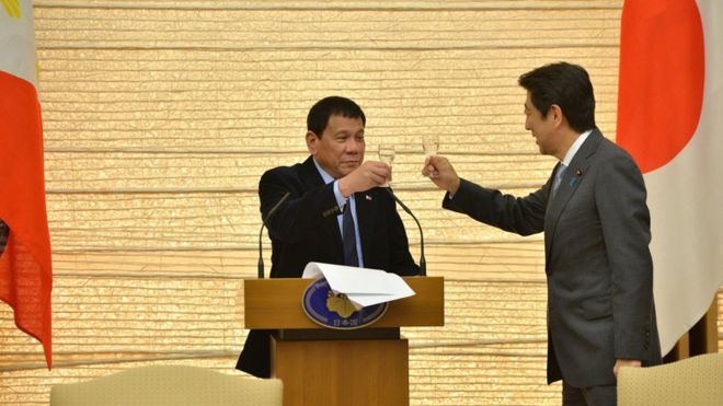 Ông Duterte mới thăm Nhật Bản sau khi thăm Trung Quốc