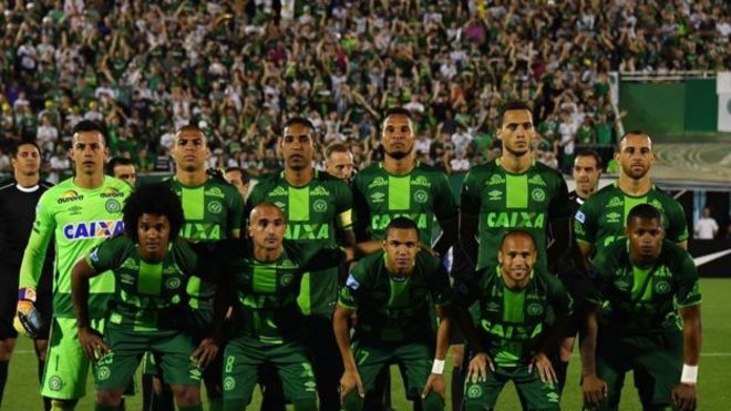 منح فريق شابكوينسي البرازيلي الذي قتل معظم لاعبيه في حادث طائرة كأس "سود أمريكانا"