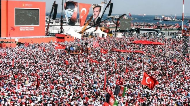 Turkey coup attempt: Istanbul rally against plot
