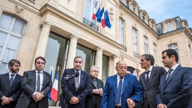 Representatives of France's religious groups speak to the media after meeting President Hollande at the Elysee Palace (27 July 2016)
