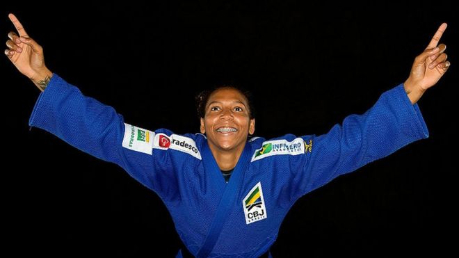 Este lunes la judoca brasileña Rafaela Silva se vengó de los que la llamaron "la vergüenza de la familia".