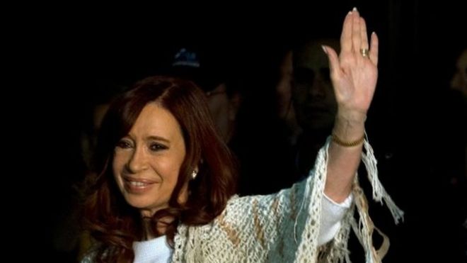 Cristina Fernandez de Kirchner waves to her supporters in Buenos Aires. Photo: April 2016