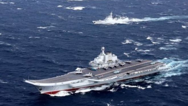 Hồi đầu tháng Một, Trung Quốc đưa hàng không mẫu hạm duy nhất qua eo biển Đài Loan.