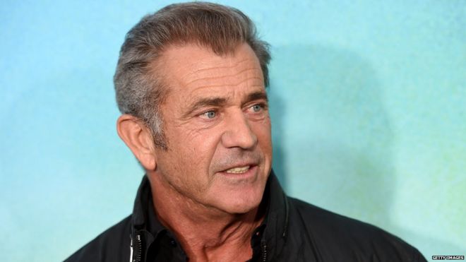 Actor Mel Gibson accused of assaulting photographer