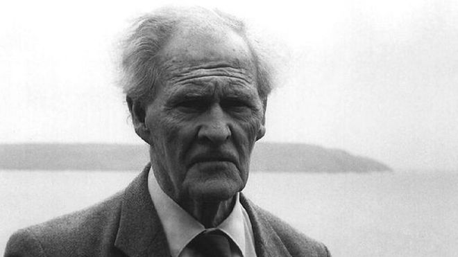 RS Thomas wrote his prose in Welsh and his poetry in English - _66238257_rs_thomas_01