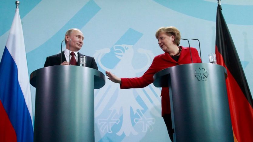 Tổng thống Nga Vladimir Putin và Thủ tướng Đức Angela Merkel