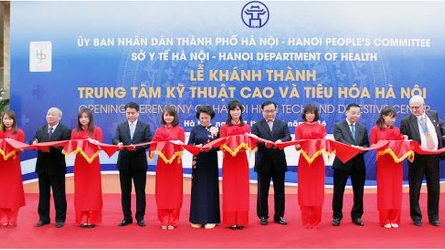 Lễ khánh thành có sự tham dự của nhiều lãnh đạo cao cấp của Việt Nam