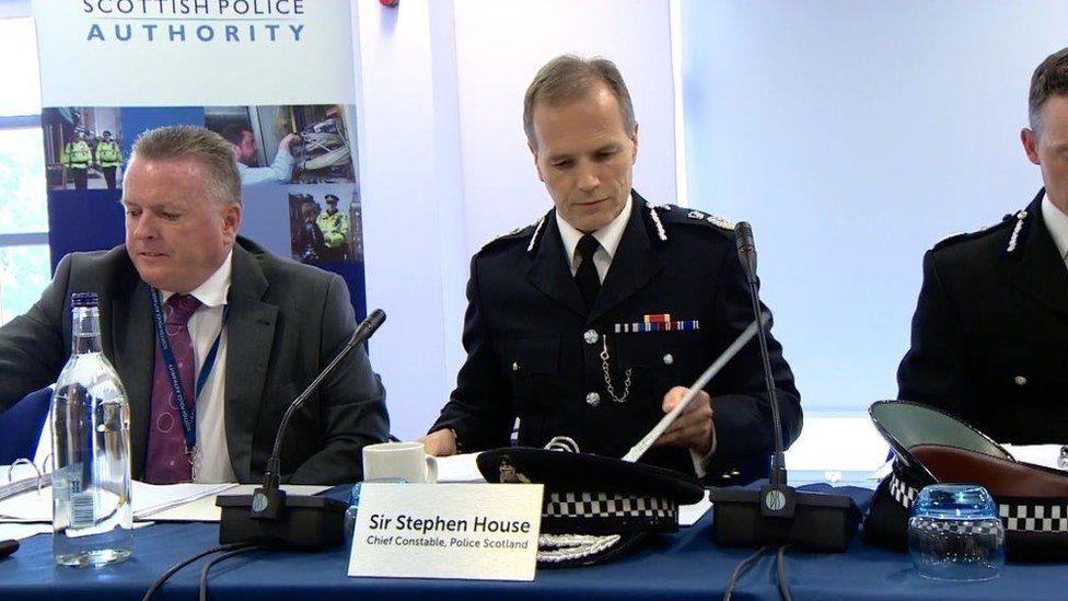 Sir Stephen House to quit as Police Scotland chief constable BBC News