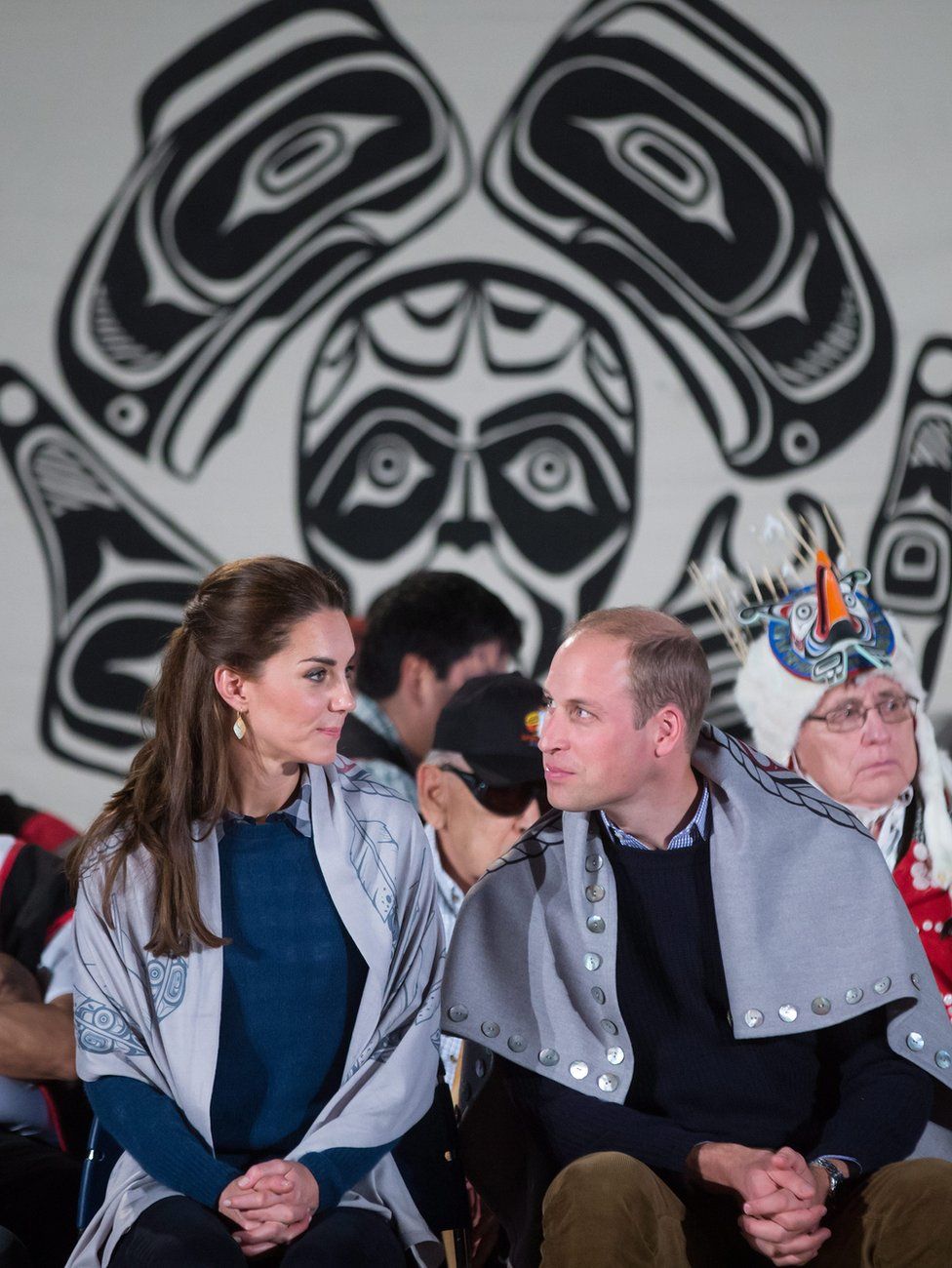 கேம்பிரிட்ஜ் கோமகன் இளவரசர் வில்லியம் மற்றம் அவரது மனைவி கேட் வில்லியம்