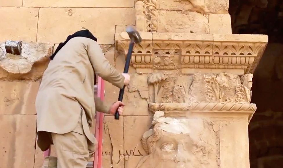 A video posted to YouTube in 2015 showed destruction of sculpted faces at Hatra