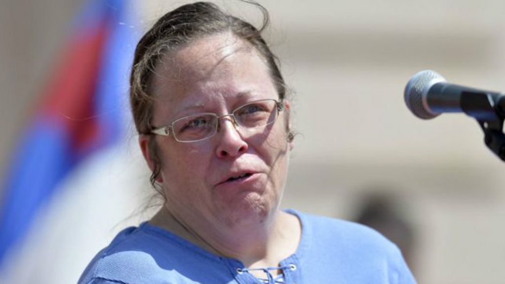 150901035942_rowan_county_clerk_kim_davis_640x360__nocredit.jpg (640×360)