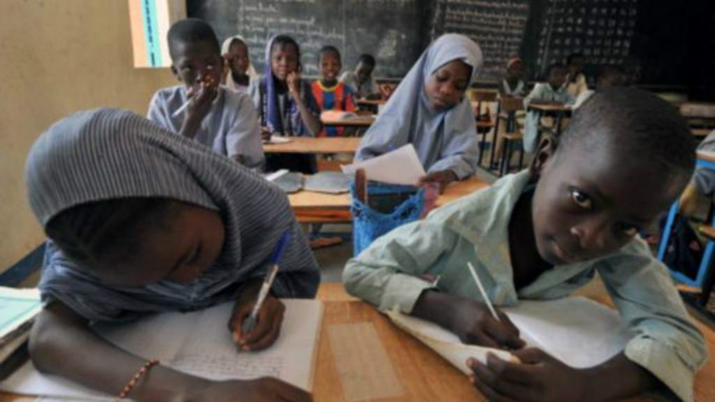 Nijar 'kasar da aka fi wahalar rayuwa a duniya' - BBC Hausa