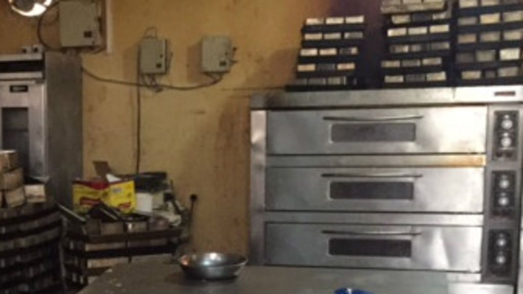 Hotunan yajin aikin masu burodi a Kano - BBC Hausa