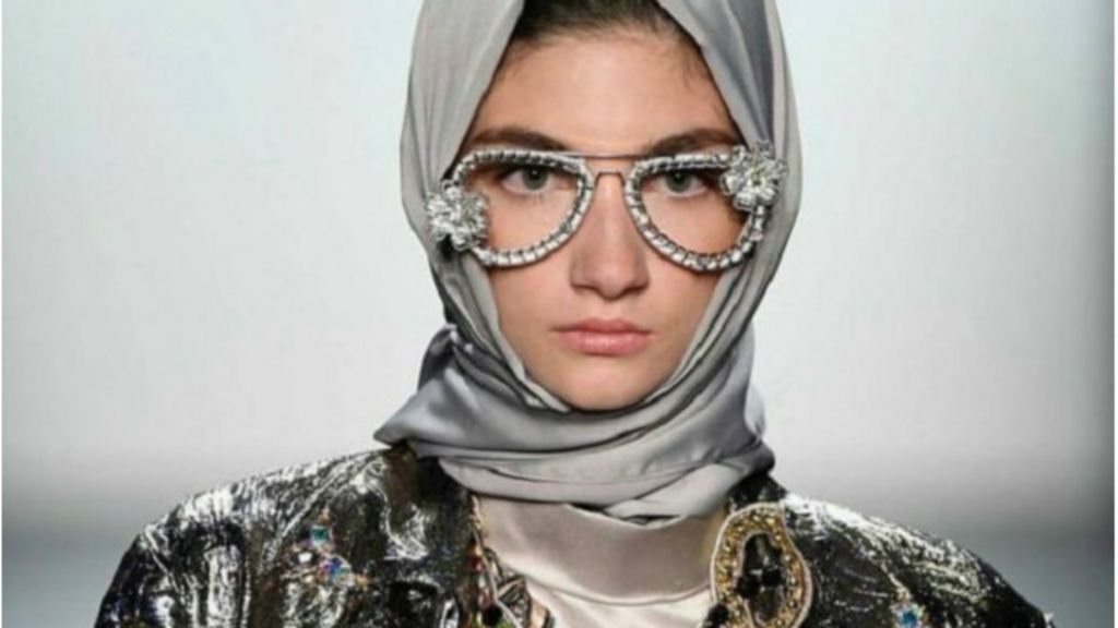 Saat Hijab Karya Anniesa Hasibuan Tampil Memukau Di New York Fashion 2134