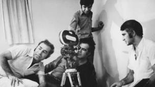 زکریا هاشمی؛ از خشت و آینه تا آخرین اعدام - BBC Persian
