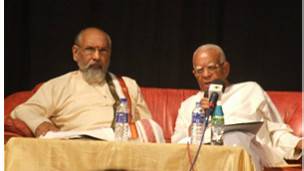 சி வி விக்னேஸ்வரனும் இரா சம்பந்தரும் (ஆவணப்படம்)