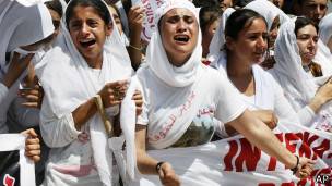 La comunidad yazidí en Irak protestó a comienzos de agosto por el secuestro de miles de sus mujeres por parte del Estado Islámico