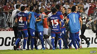 Enfrentamiento en el terreno de juego