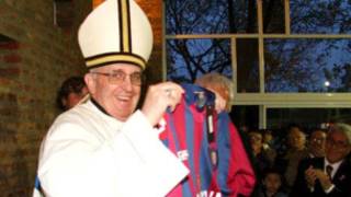 Papa Francisco con camiseta del San Lorenzo