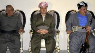 Massoud Barzani (centro) dijo que es hora de que los kurdos decidan sobre su destino.