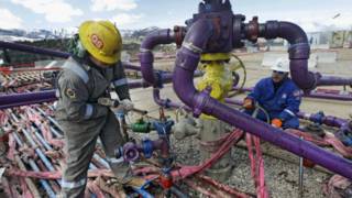 160114185636_sp_oil_workers_624x351_ap_n