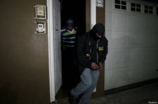 160206123455_el_salvador_detencion_milit