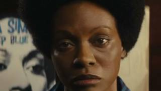 La actriz Zoe Saldana fue duramente cuestionada por interpretar a la cantante y activista Nina Simone. 160304023346_zoe_saldana_nina_simone_624