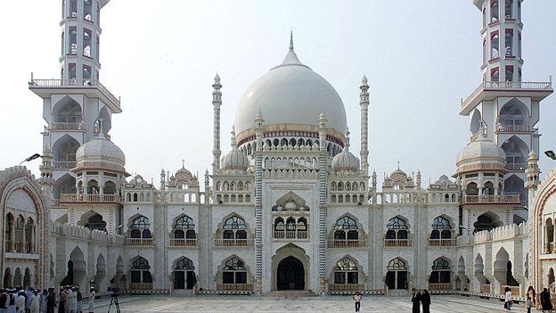 http://ichef-1.bbci.co.uk/news/ws/624/amz/worldservice/live/assets/images/2012/01/10/120110140235_deoband_islam_india_624x351_bbc_nocredit.jpg