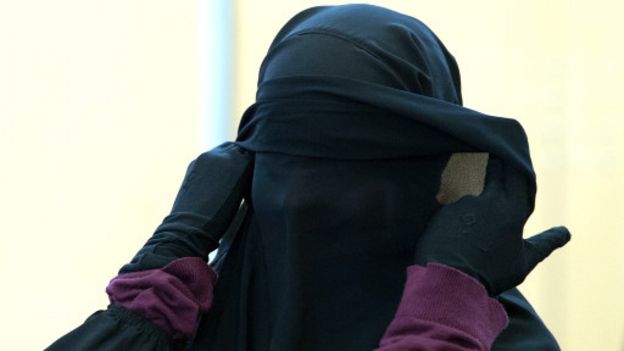 150128121820_islamic_state_woman_512x288