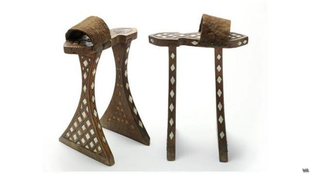 Sendal dari abad ke-16 terdapat di museum V&A’s, London