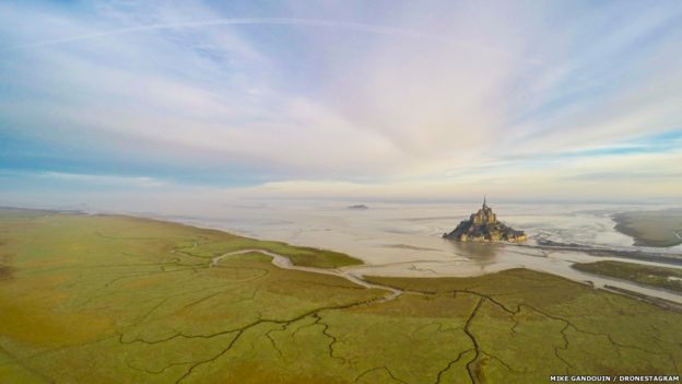 Imagen ganadora del Segundo Premio – Categoría: Lugares. Mont-Saint-Michel, por Wanaiifilms (Jérémie Eloy)