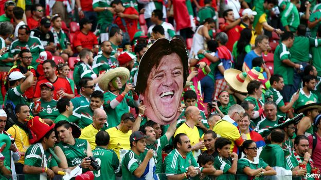 Hinchada de México en Brasil 2014