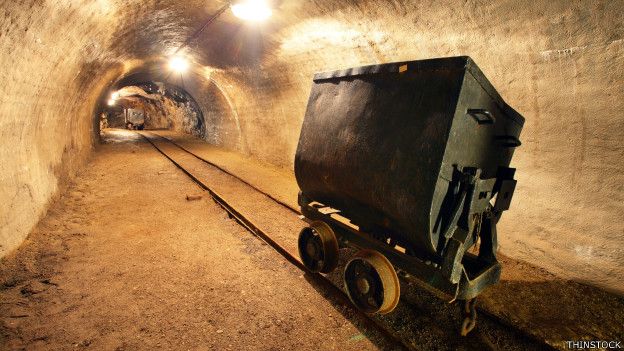 El precio del carbón ha caído en picado, por eso el valor de las minas se está hundiendo.