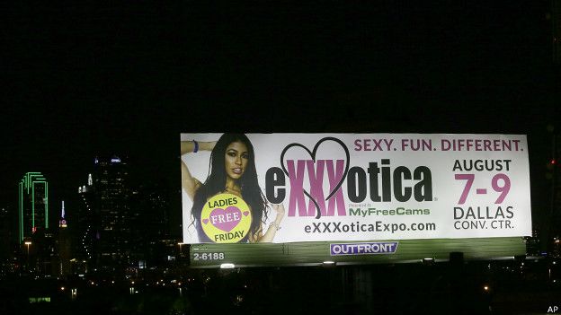 150805223746_sp_florida_porn_exxxotica_6