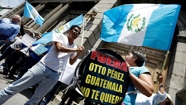 Protestas contra Otto Pérez Molina 150902015332_protestas_contra_otto_perez