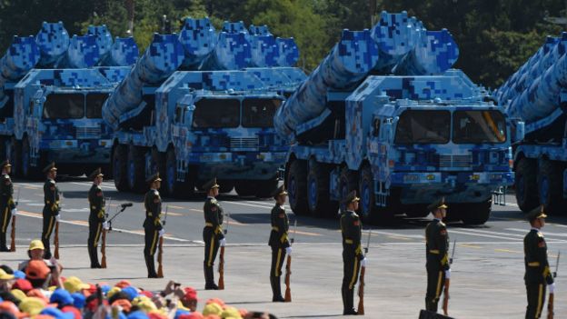 在大多数西方国家领导人缺席的情况下，中国举行了史上最大规模的阅兵式。