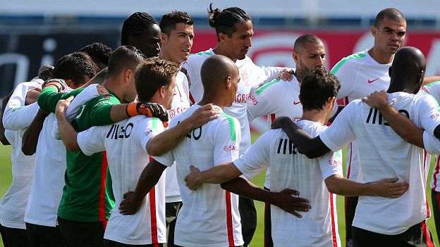 150906013915_minuto_de_silencio_portugal