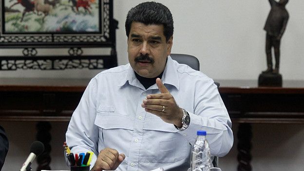 Maduro cierra la frontera 150908041619_maduro_en_gabinete_de_minis
